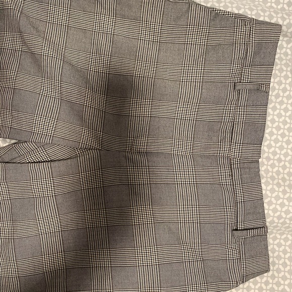 Cropped Pants Plaid - Picture 2 of 3